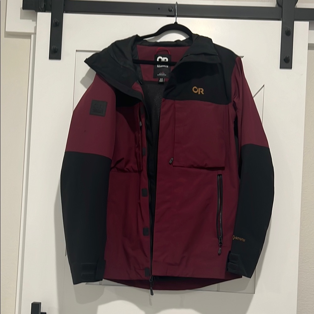 BRAND NEW NEVER WORN Outdoor Research Burgundy and Black Jacket